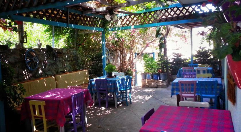 Parmis Rooms Çeşme Esterno foto
