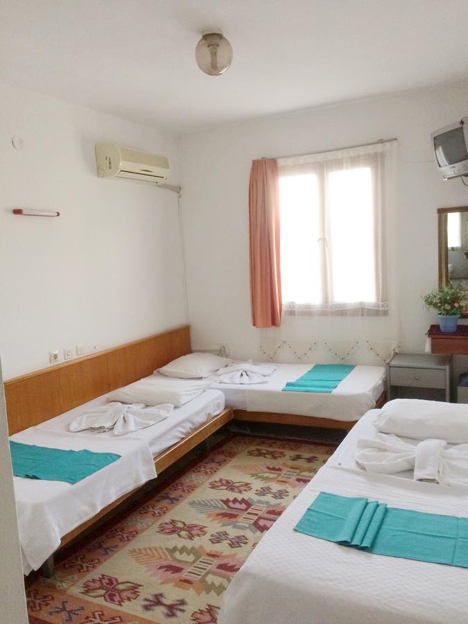 Parmis Rooms Çeşme Esterno foto