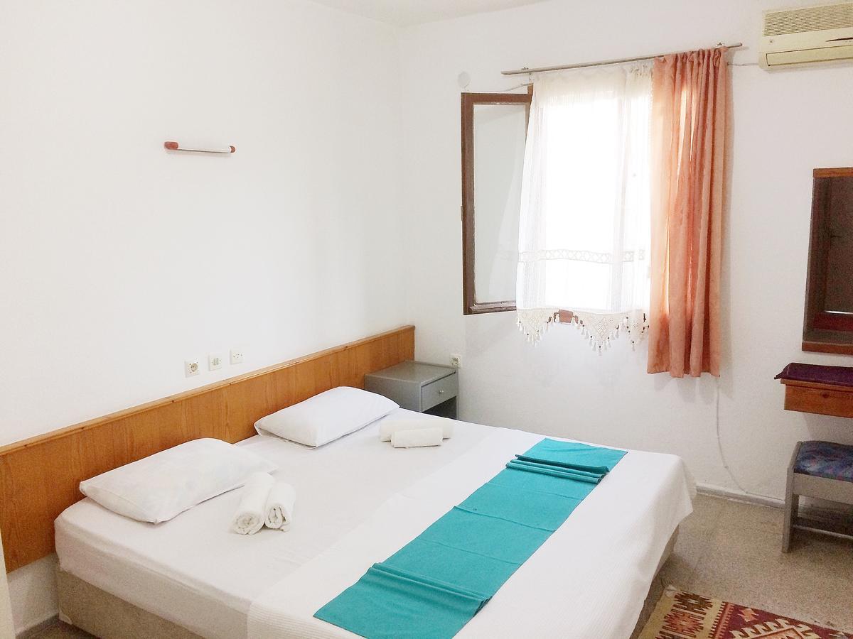 Parmis Rooms Çeşme Esterno foto